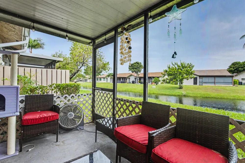 2269 DISCOVERY CIRCLE W Deerfield Beach, FL 33442
