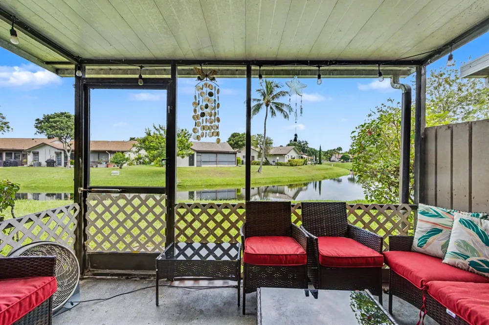 2269 DISCOVERY CIRCLE W Deerfield Beach, FL 33442