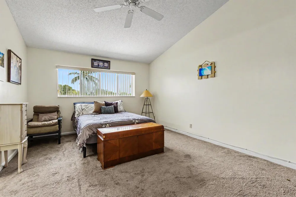 2269 DISCOVERY CIRCLE W Deerfield Beach, FL 33442