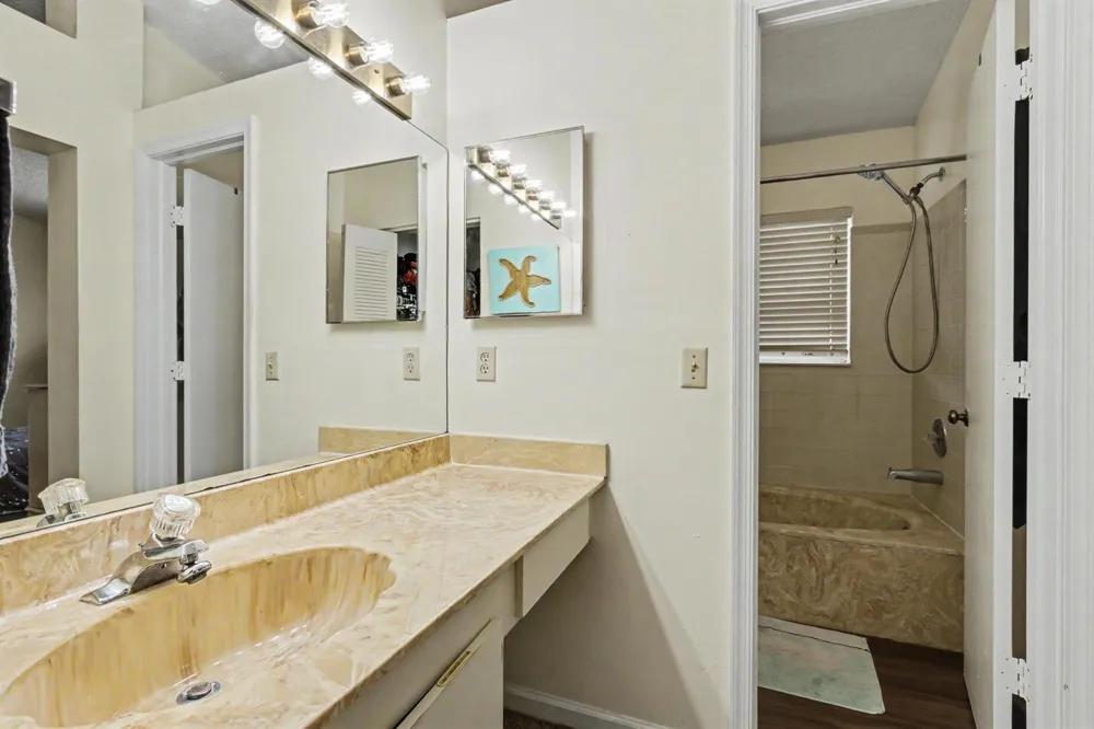 2269 DISCOVERY CIRCLE W Deerfield Beach, FL 33442