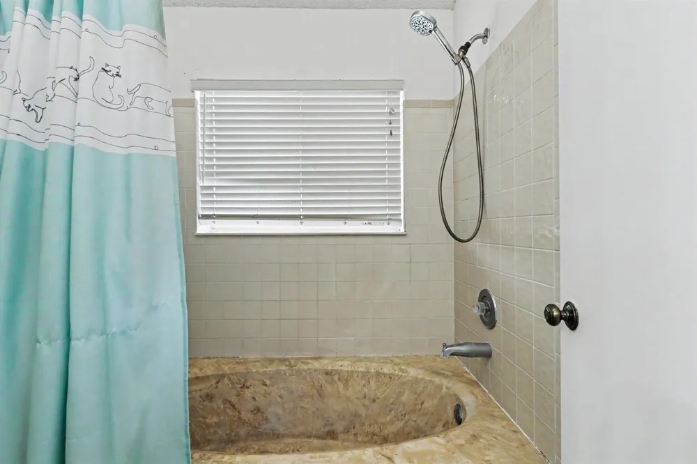 2269 DISCOVERY CIRCLE W Deerfield Beach, FL 33442