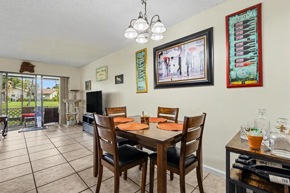 2269 DISCOVERY CIRCLE W Deerfield Beach, FL 33442