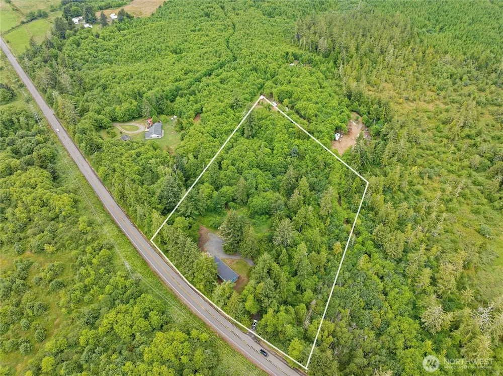 2693 State Rt 101 Ilwaco, WA 98624