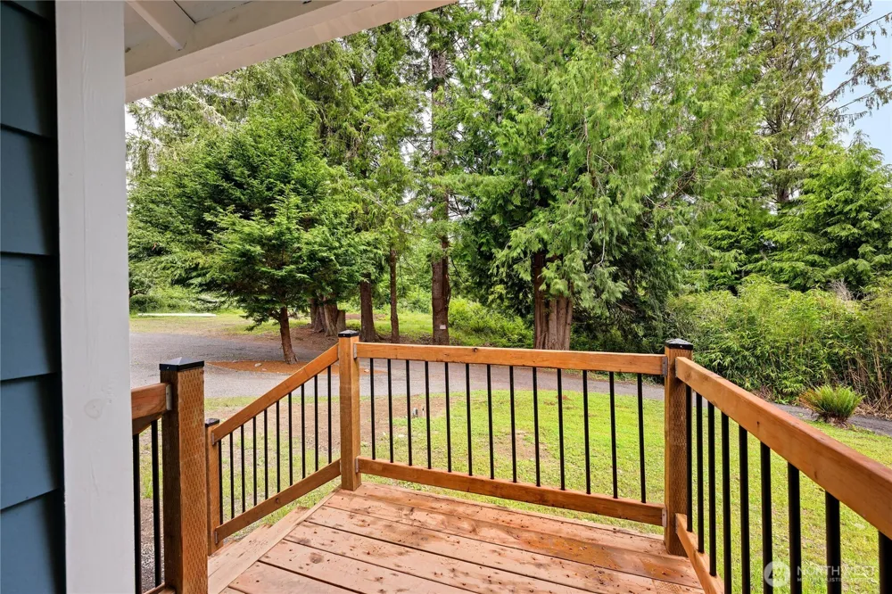 2693 State Rt 101 Ilwaco, WA 98624