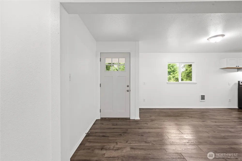 2693 State Rt 101 Ilwaco, WA 98624