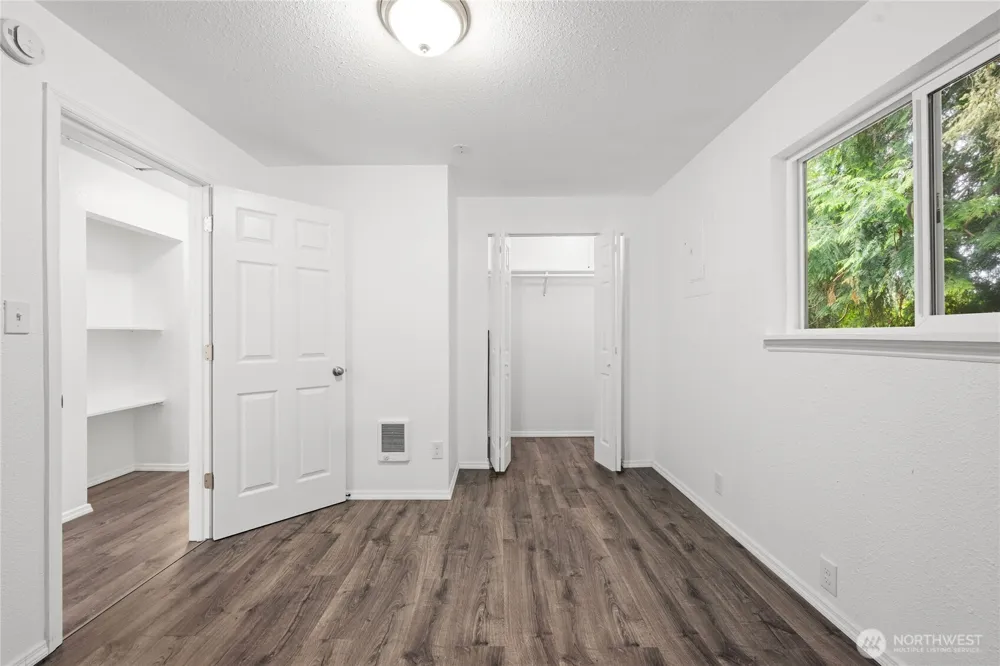 2693 State Rt 101 Ilwaco, WA 98624
