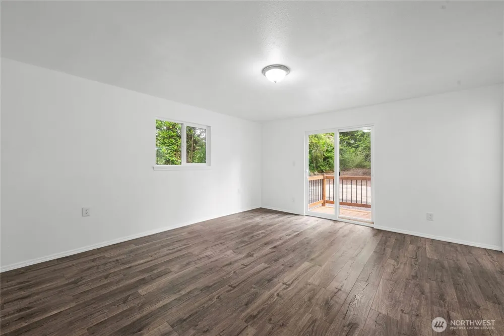 2693 State Rt 101 Ilwaco, WA 98624