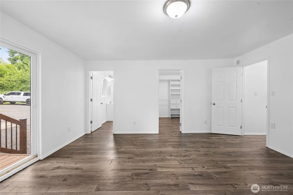 2693 State Rt 101 Ilwaco, WA 98624