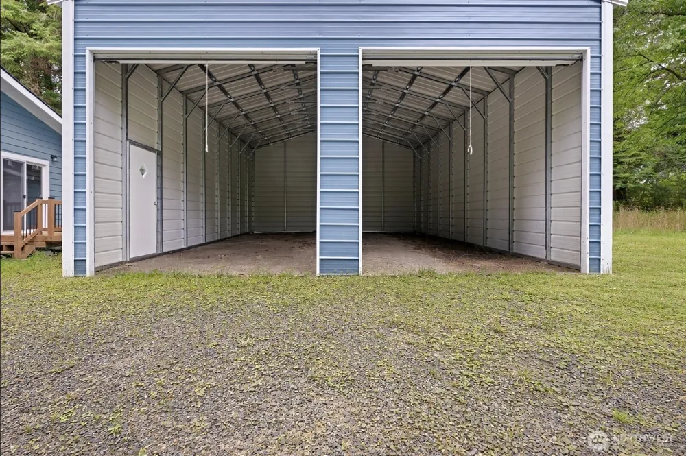 2693 State Rt 101 Ilwaco, WA 98624