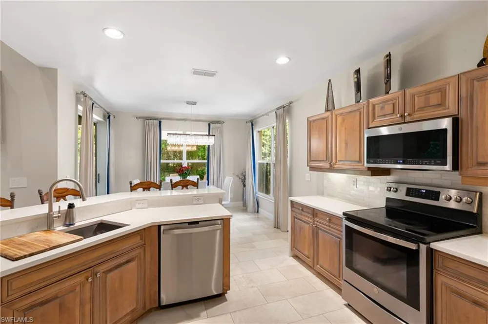 6561 Autumn Woods Boulevard Naples, FL 34109
