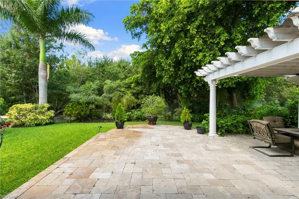 6561 Autumn Woods Boulevard Naples, FL 34109