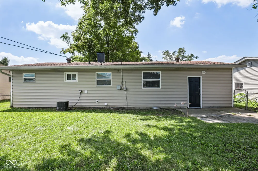 2020 Newcomer Lane Beech Grove, IN 46107