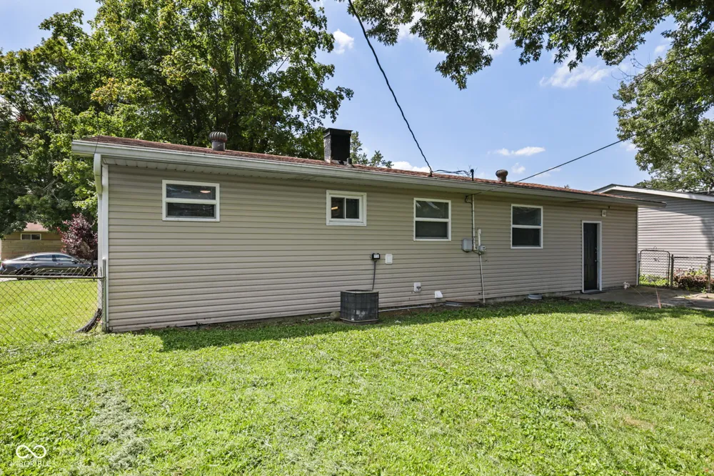 2020 Newcomer Lane Beech Grove, IN 46107