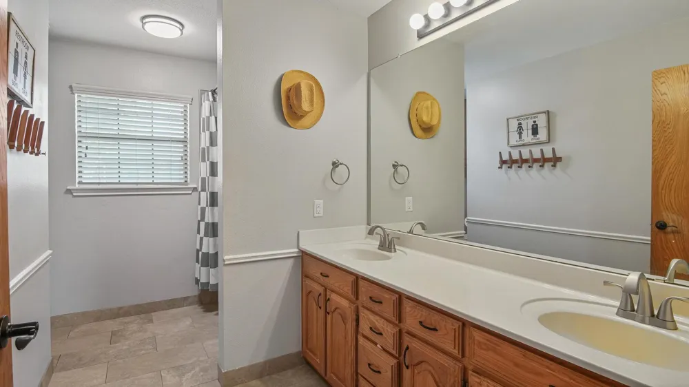 210 Pat Drive Mineola, TX 75773
