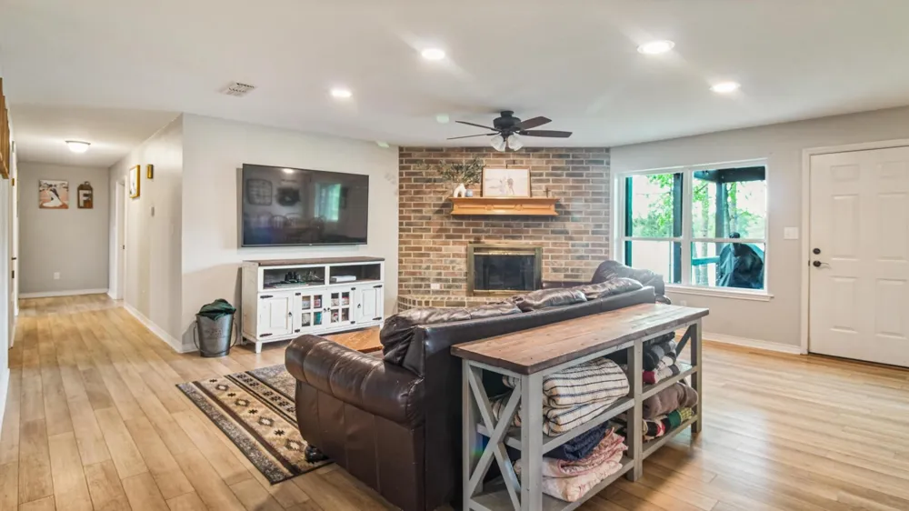 210 Pat Drive Mineola, TX 75773
