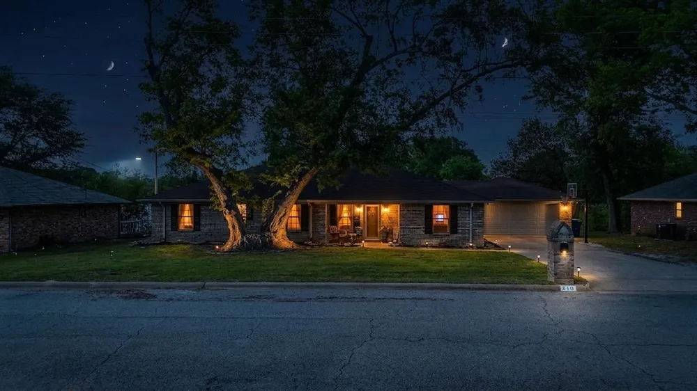 210 Pat Drive Mineola, TX 75773
