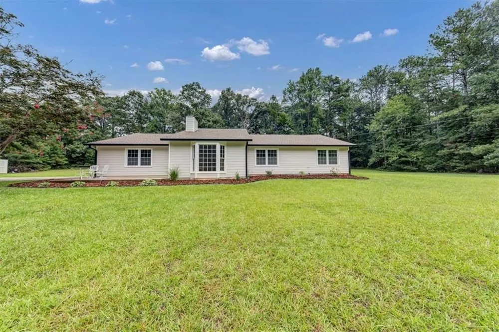 120 Creekwood Lane Fayetteville, GA 30214