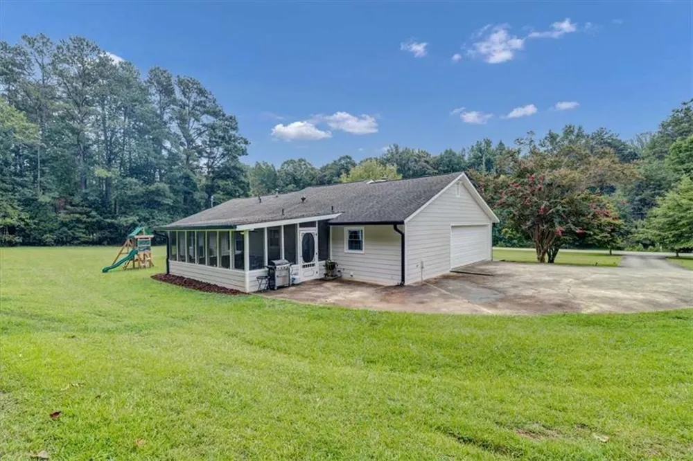 120 Creekwood Lane Fayetteville, GA 30214