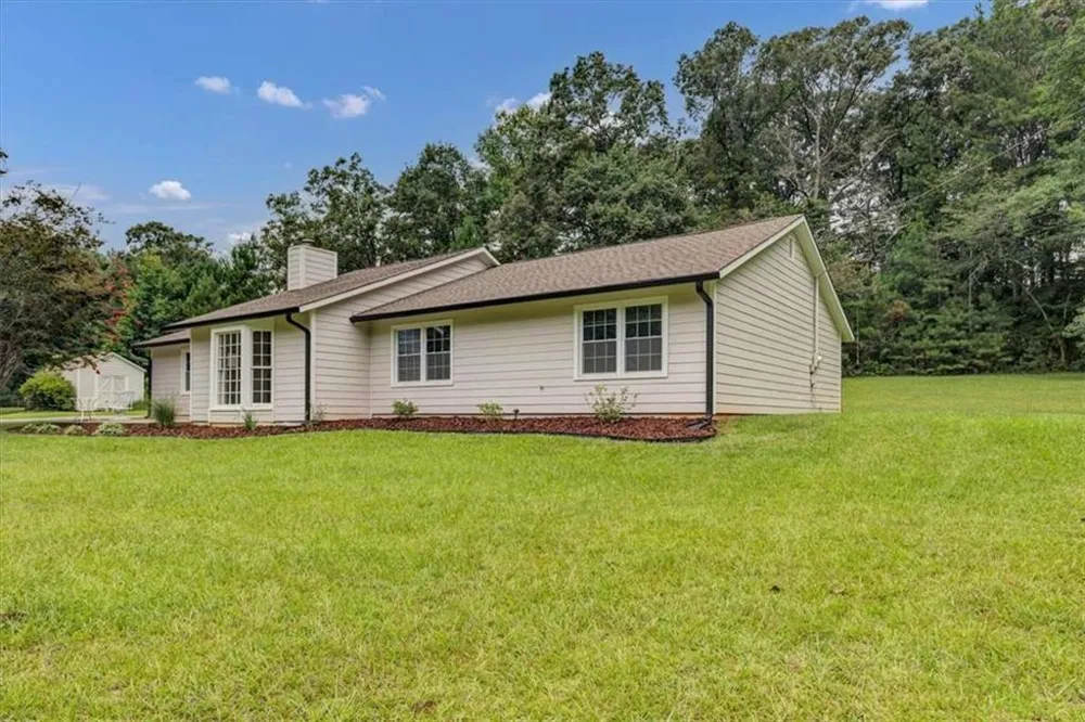 120 Creekwood Lane Fayetteville, GA 30214