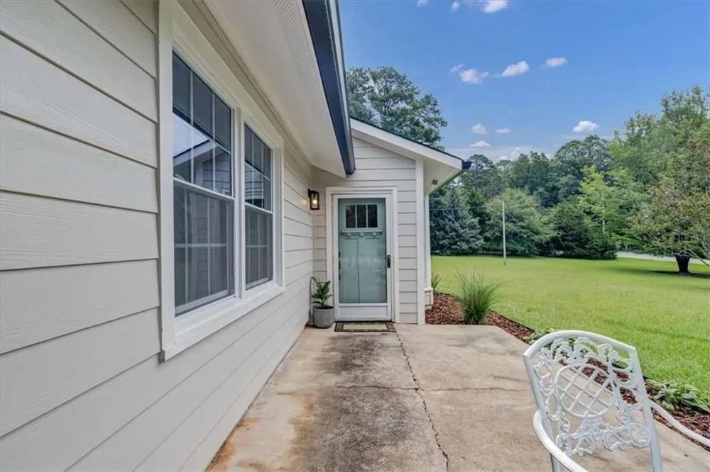 120 Creekwood Lane Fayetteville, GA 30214
