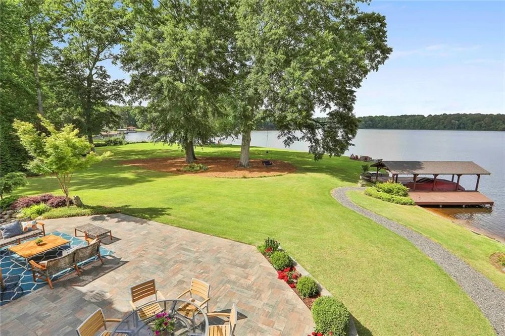 111 Loblolly Circle Peachtree City, GA 30269
