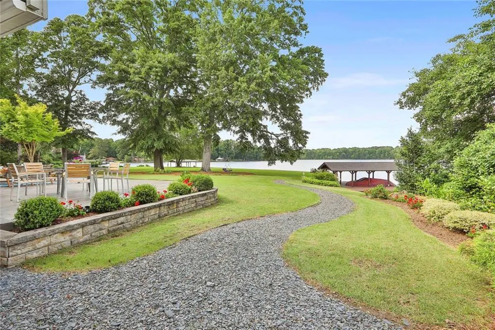 111 Loblolly Circle Peachtree City, GA 30269