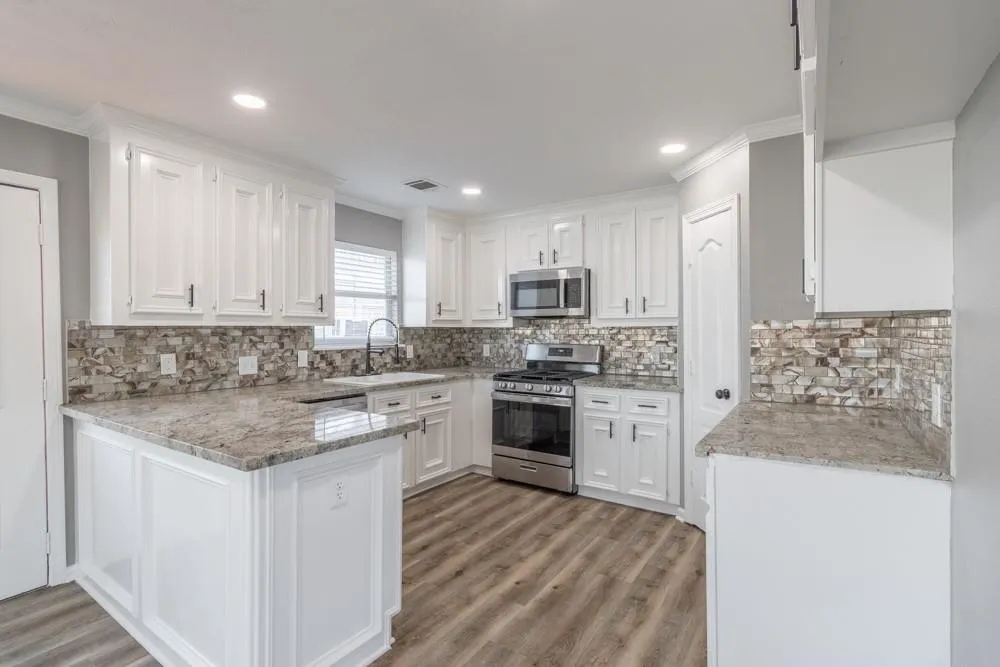 725 10th Street Dickinson, TX 77539