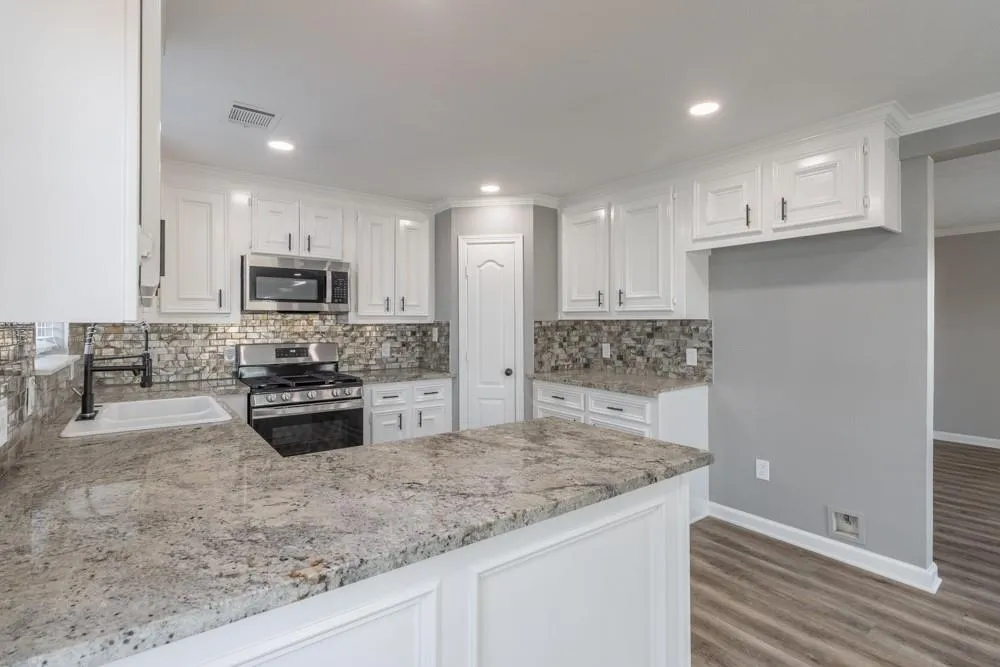 725 10th Street Dickinson, TX 77539