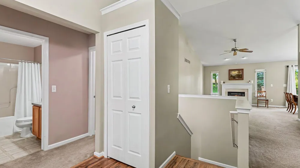 637 Bristol Drive Chelsea, MI 48118
