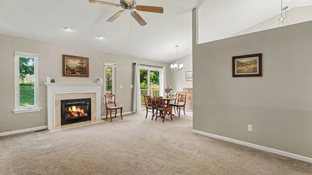 637 Bristol Drive Chelsea, MI 48118