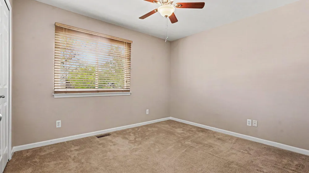 637 Bristol Drive Chelsea, MI 48118