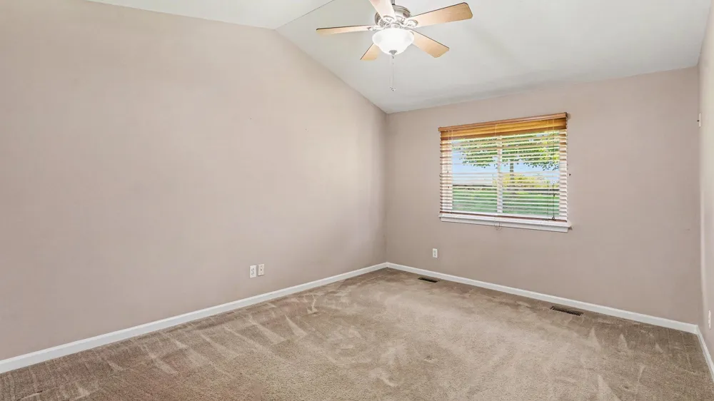 637 Bristol Drive Chelsea, MI 48118