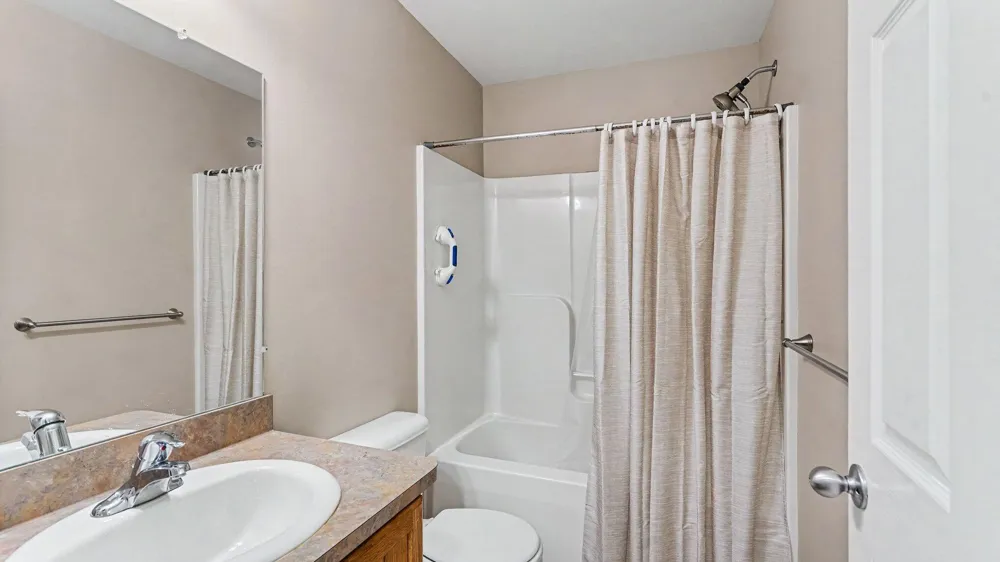 637 Bristol Drive Chelsea, MI 48118