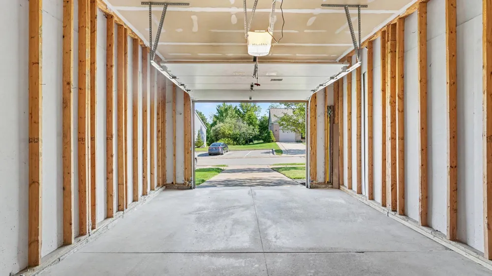 637 Bristol Drive Chelsea, MI 48118