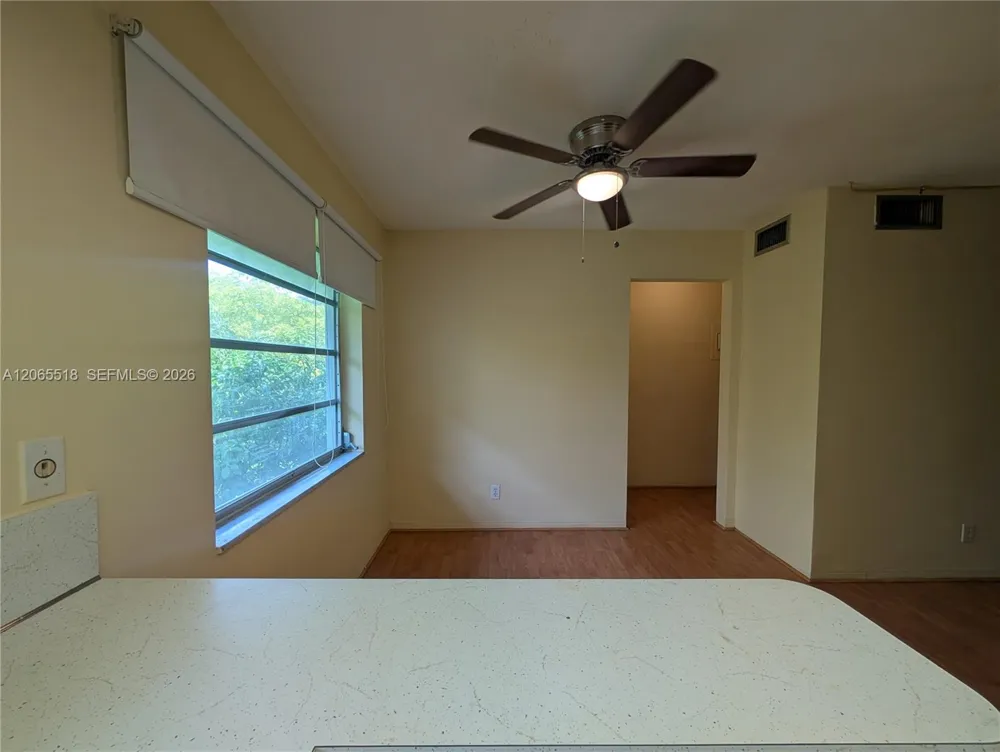 900 Tallwood Ave #305 Hollywood, FL 33021