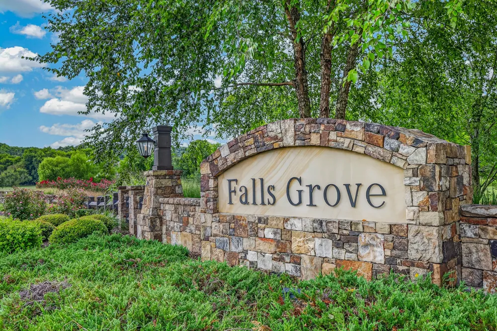6794 Falls Ridge Ln College Grove, TN 37046
