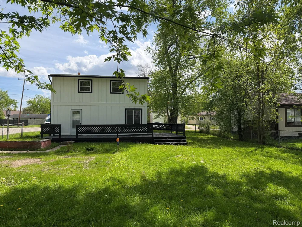 22851 Colgate Street Farmington City, MI 48336
