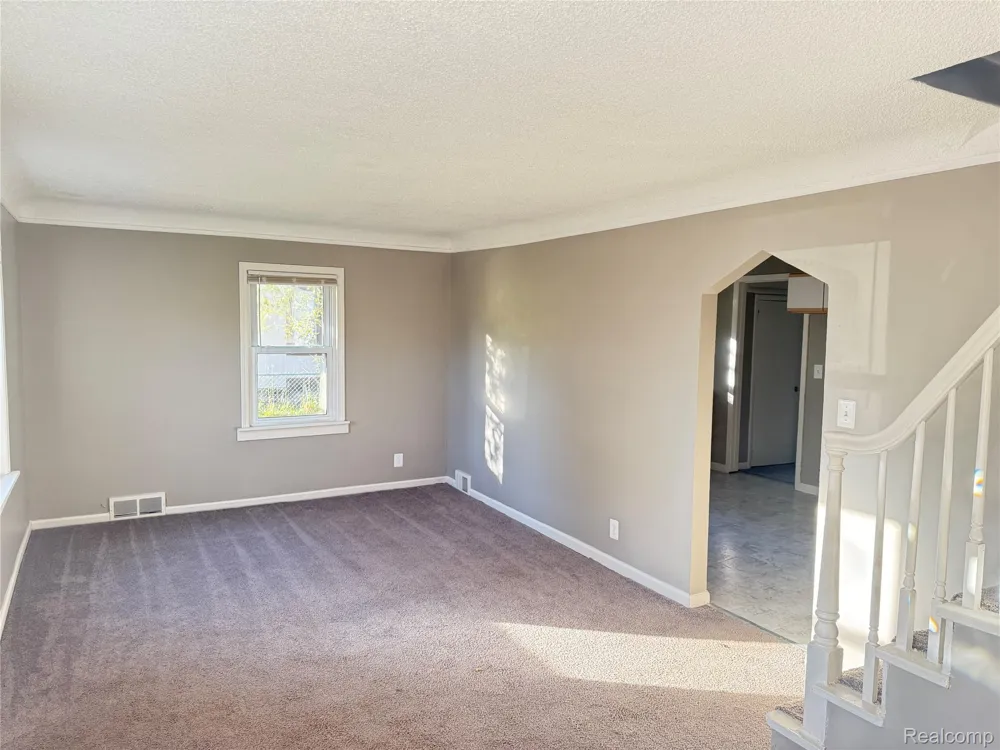 22851 Colgate Street Farmington City, MI 48336