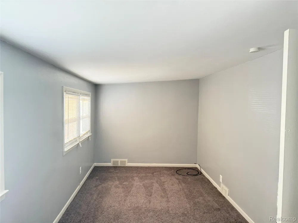22851 Colgate Street Farmington City, MI 48336