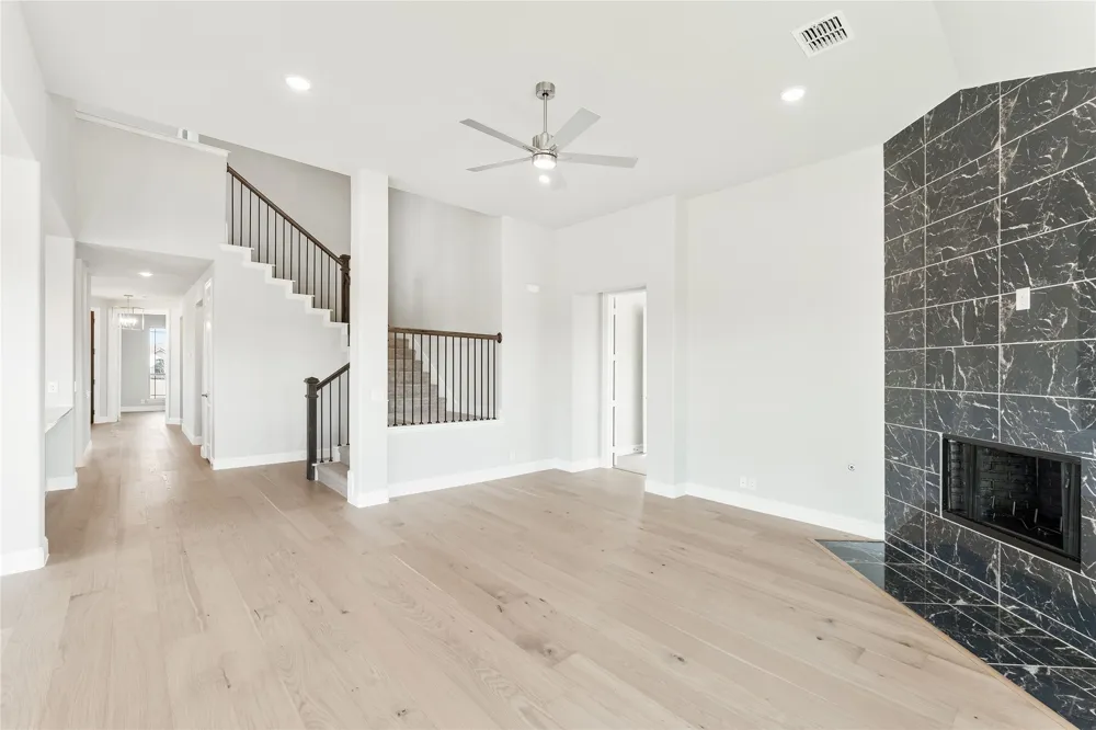733 Serenity Lane Red Oak, TX 75154