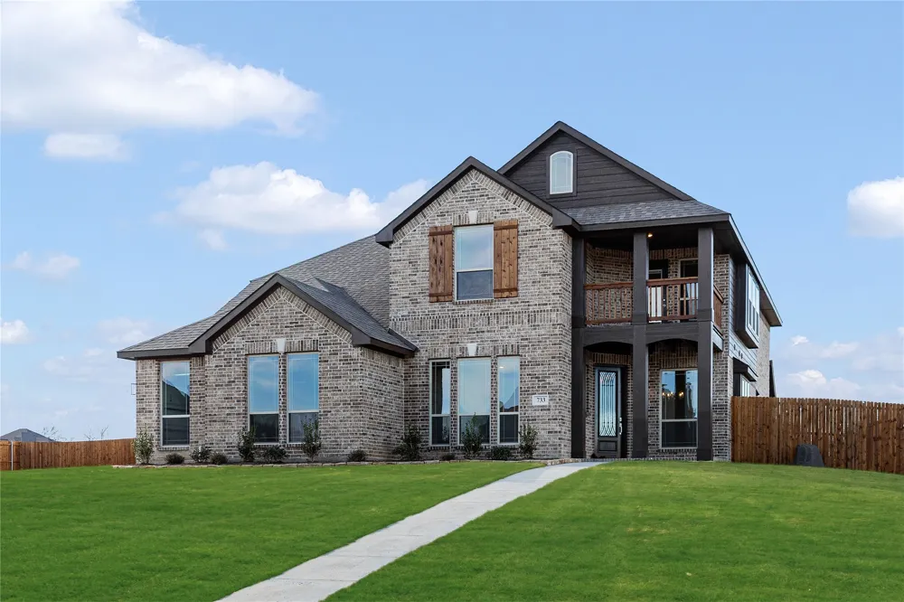 733 Serenity Lane Red Oak, TX 75154