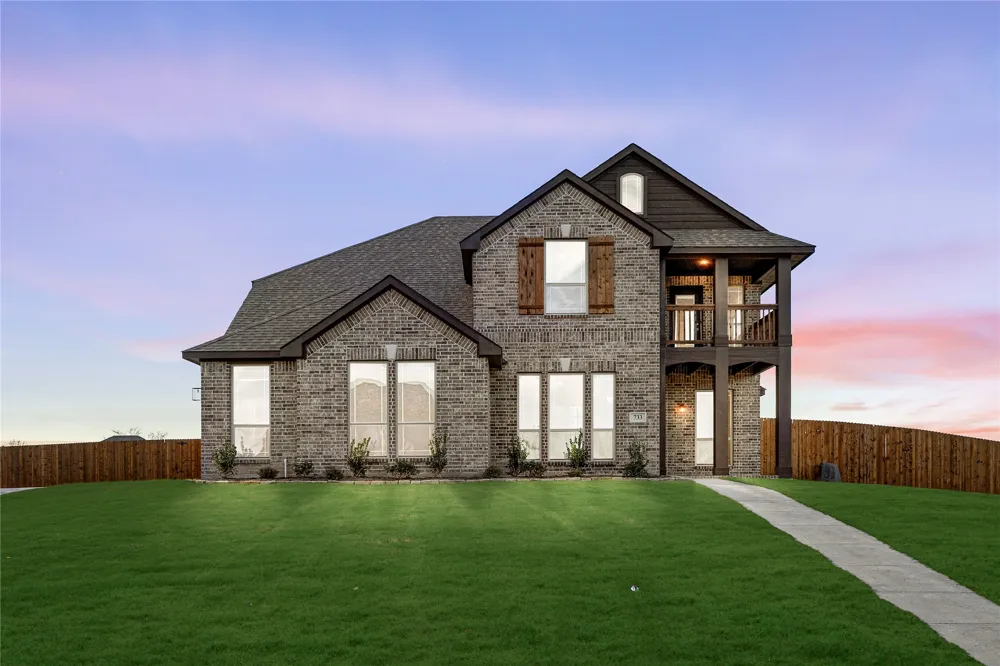 733 Serenity Lane Red Oak, TX 75154