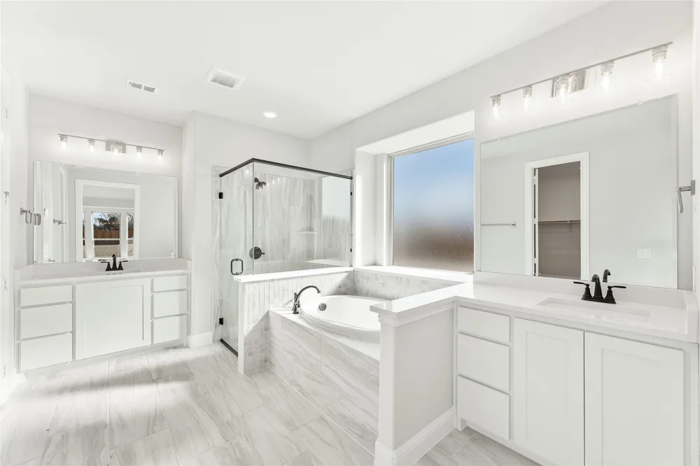 733 Serenity Lane Red Oak, TX 75154