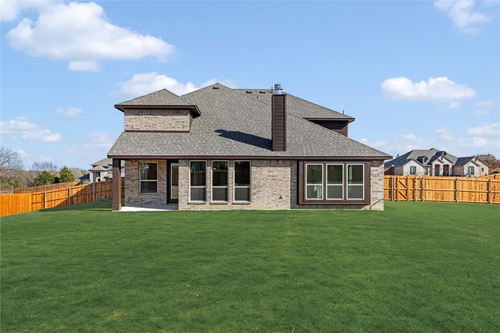 733 Serenity Lane Red Oak, TX 75154