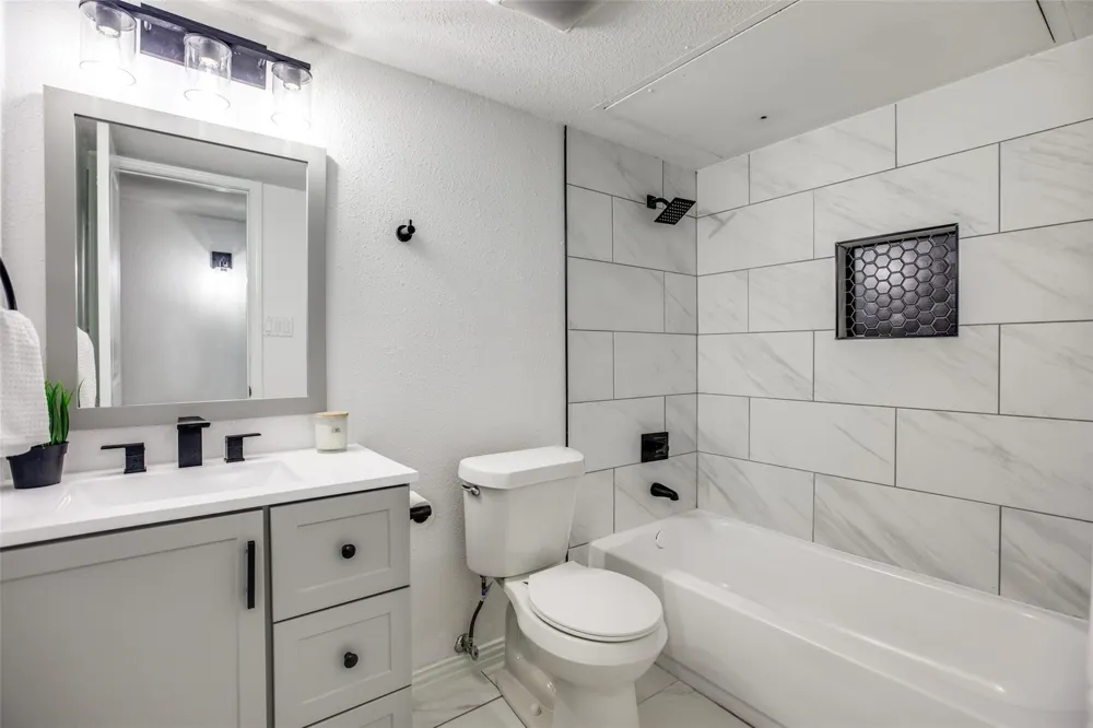 2605 Western Drive Garland, TX 75042