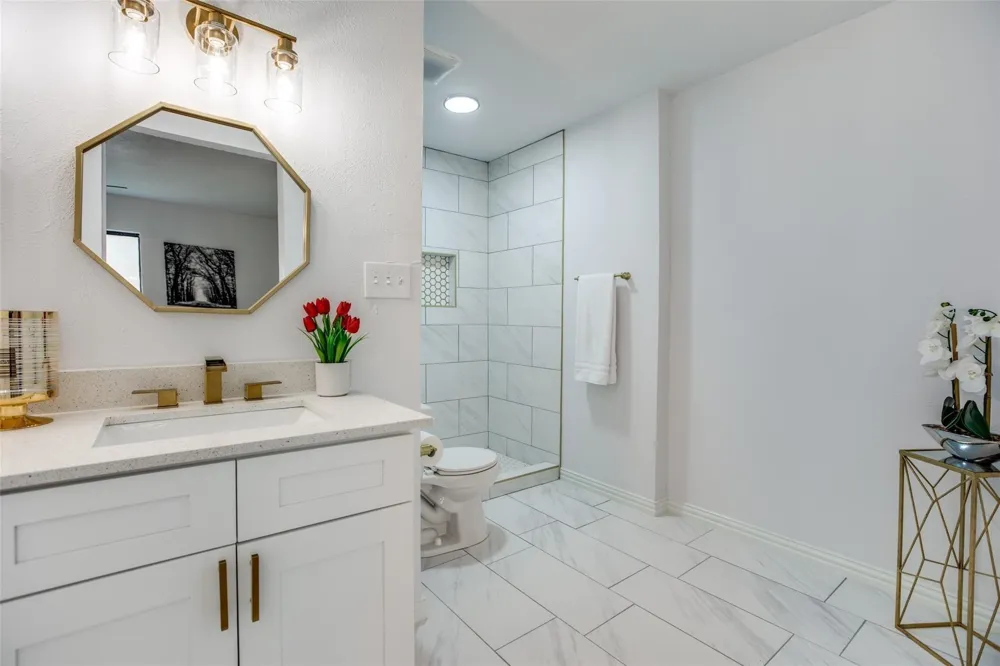 2605 Western Drive Garland, TX 75042
