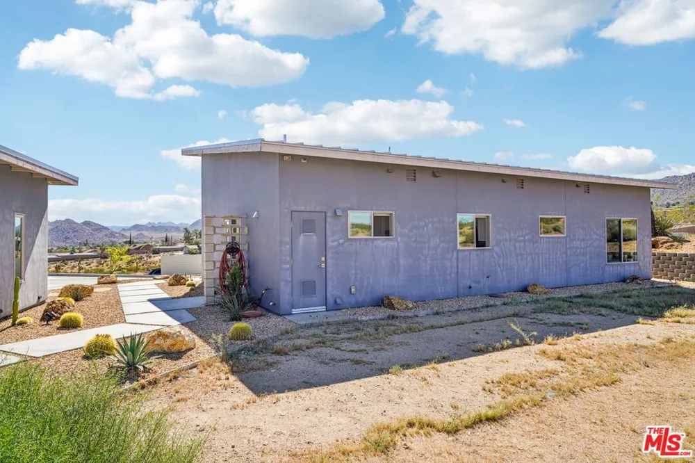 6792 San Angelo Avenue Joshua Tree, CA 92252