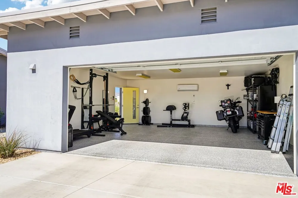 6792 San Angelo Avenue Joshua Tree, CA 92252