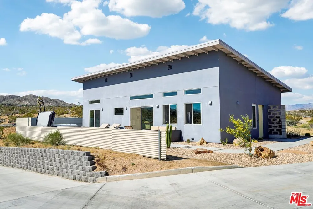 6792 San Angelo Avenue Joshua Tree, CA 92252
