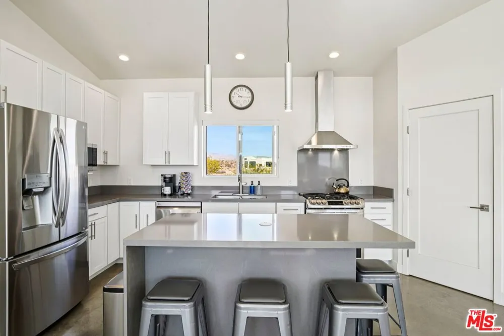 6792 San Angelo Avenue Joshua Tree, CA 92252